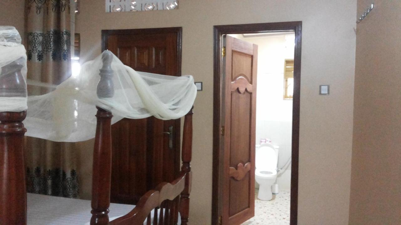 Rock Shadow Hotel Koboko ภายนอก รูปภาพ