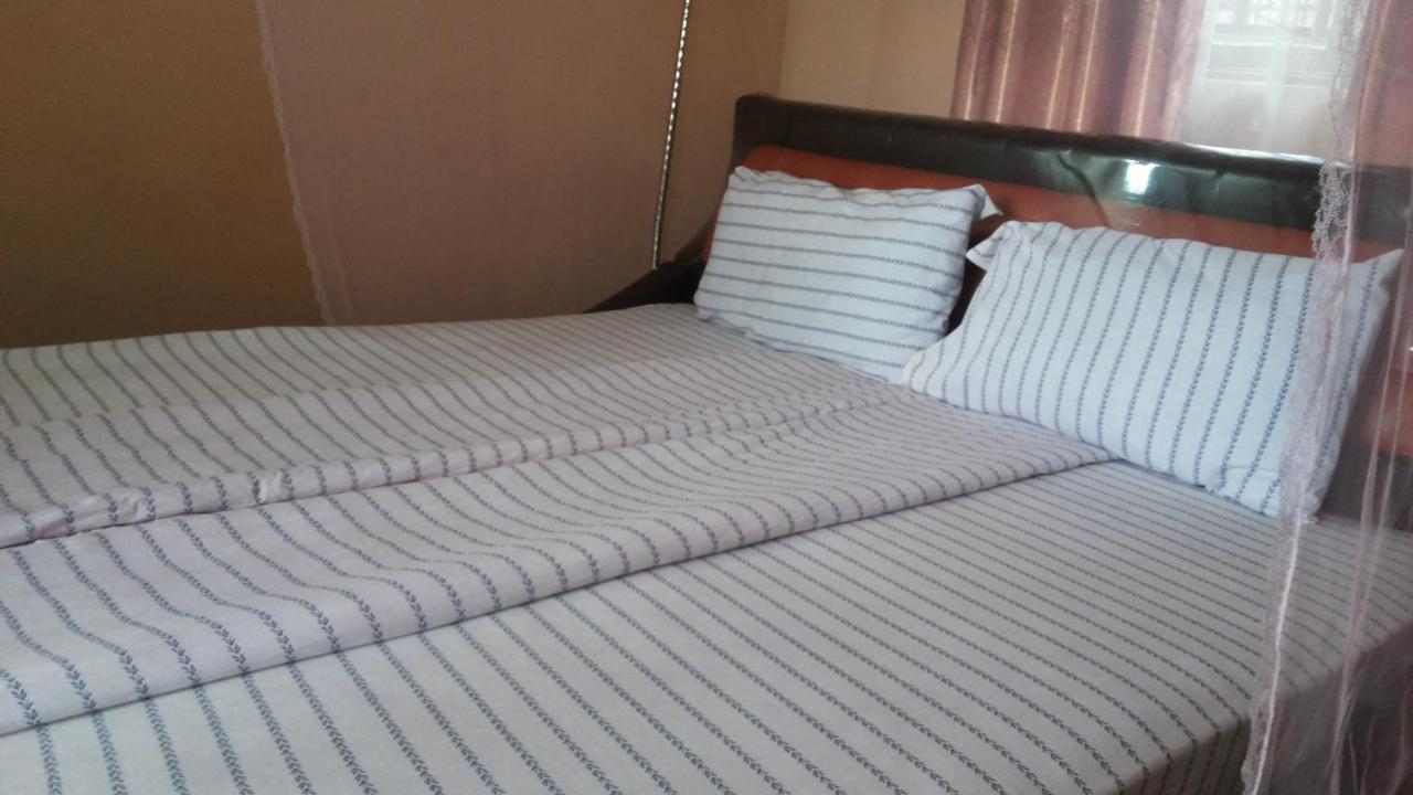 Rock Shadow Hotel Koboko ภายนอก รูปภาพ