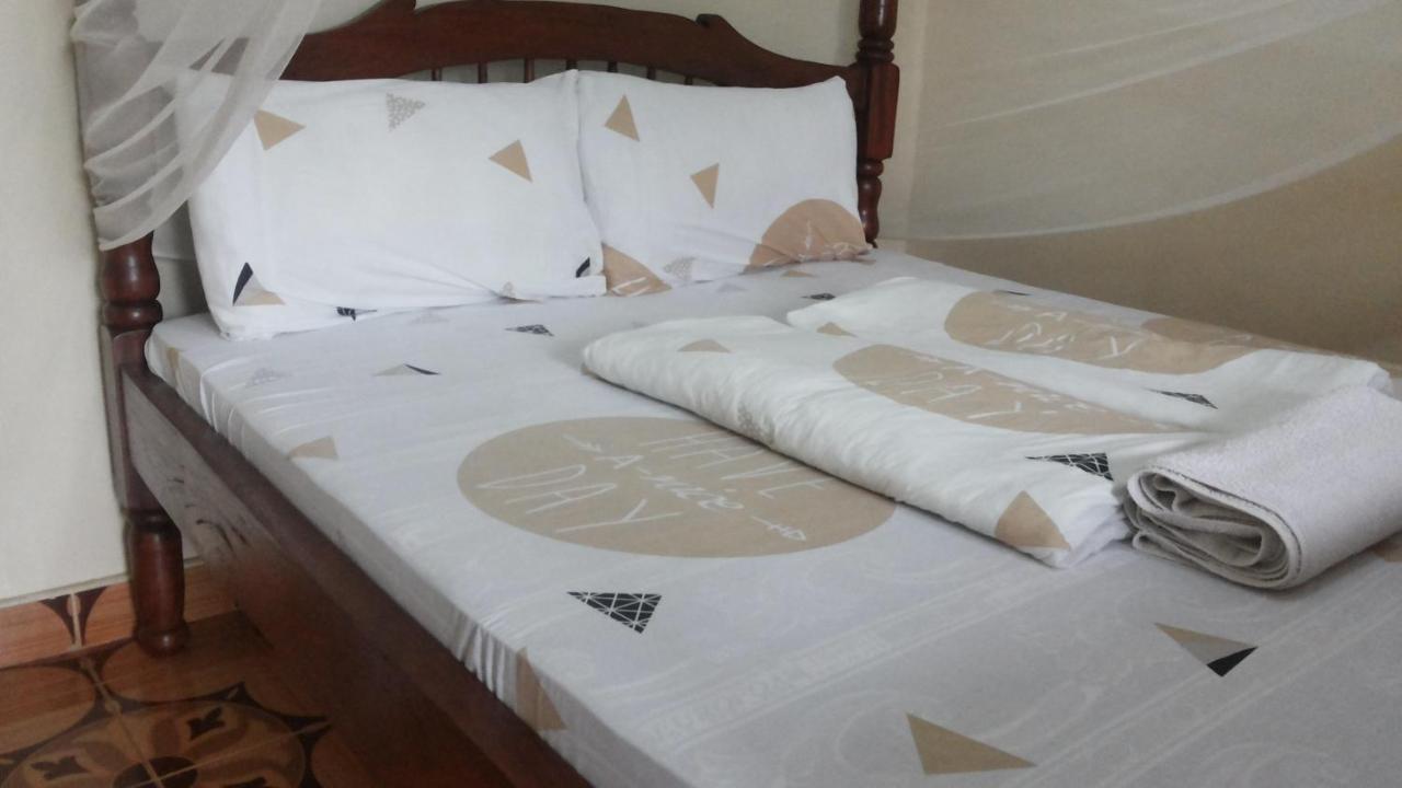 Rock Shadow Hotel Koboko ภายนอก รูปภาพ