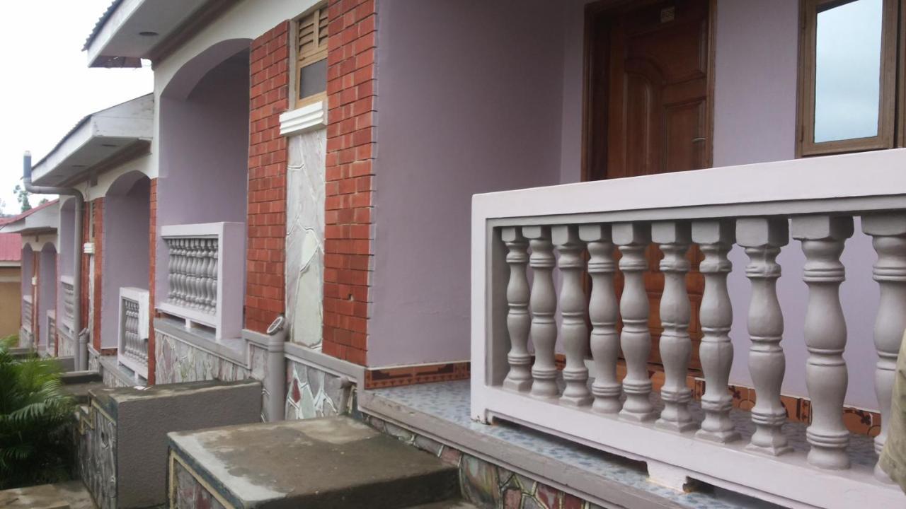 Rock Shadow Hotel Koboko ภายนอก รูปภาพ