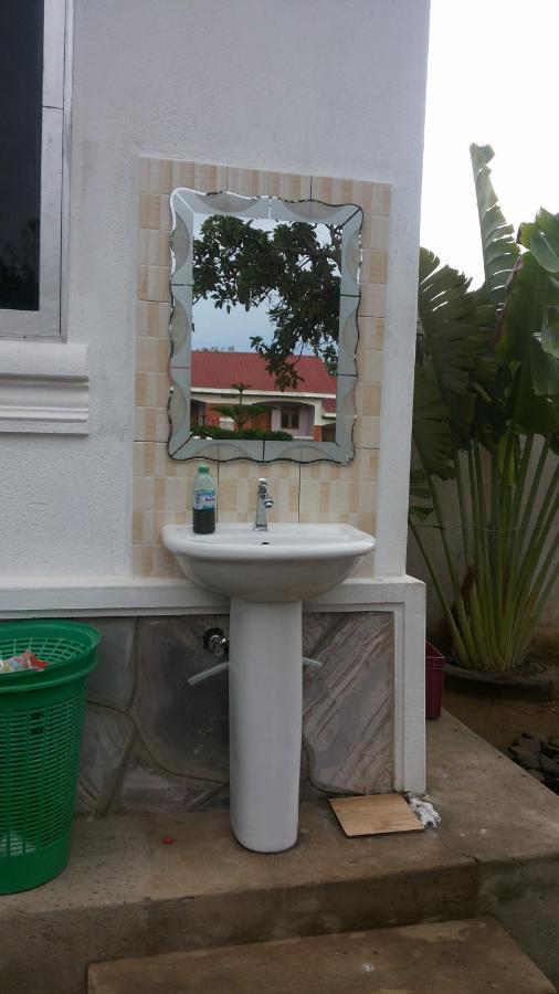 Rock Shadow Hotel Koboko ภายนอก รูปภาพ