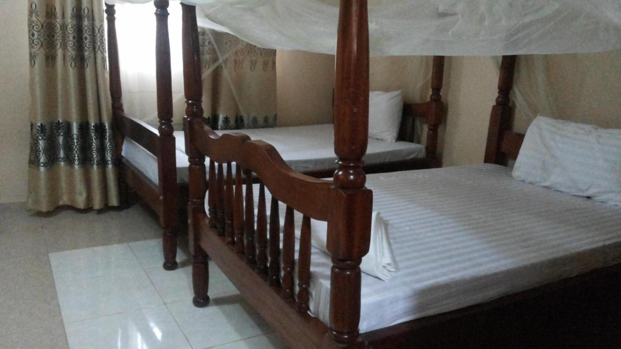 Rock Shadow Hotel Koboko ภายนอก รูปภาพ