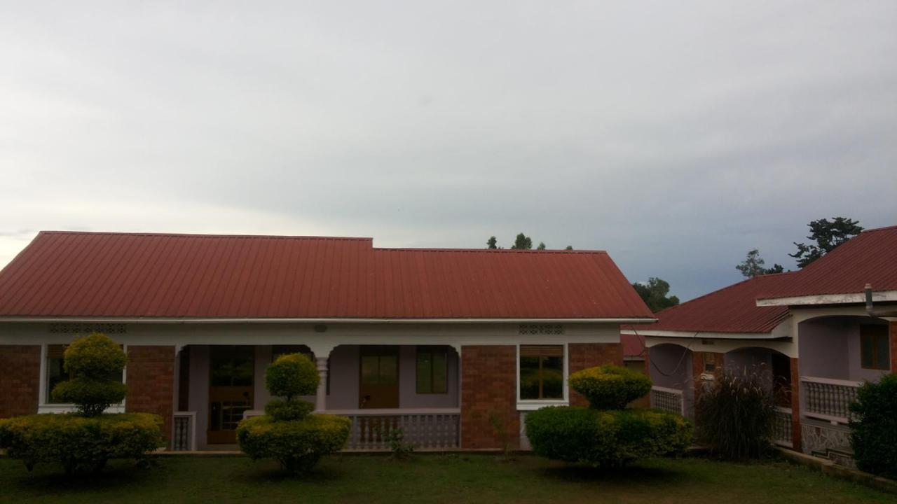 Rock Shadow Hotel Koboko ภายนอก รูปภาพ