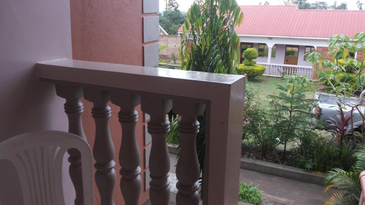 Rock Shadow Hotel Koboko ภายนอก รูปภาพ