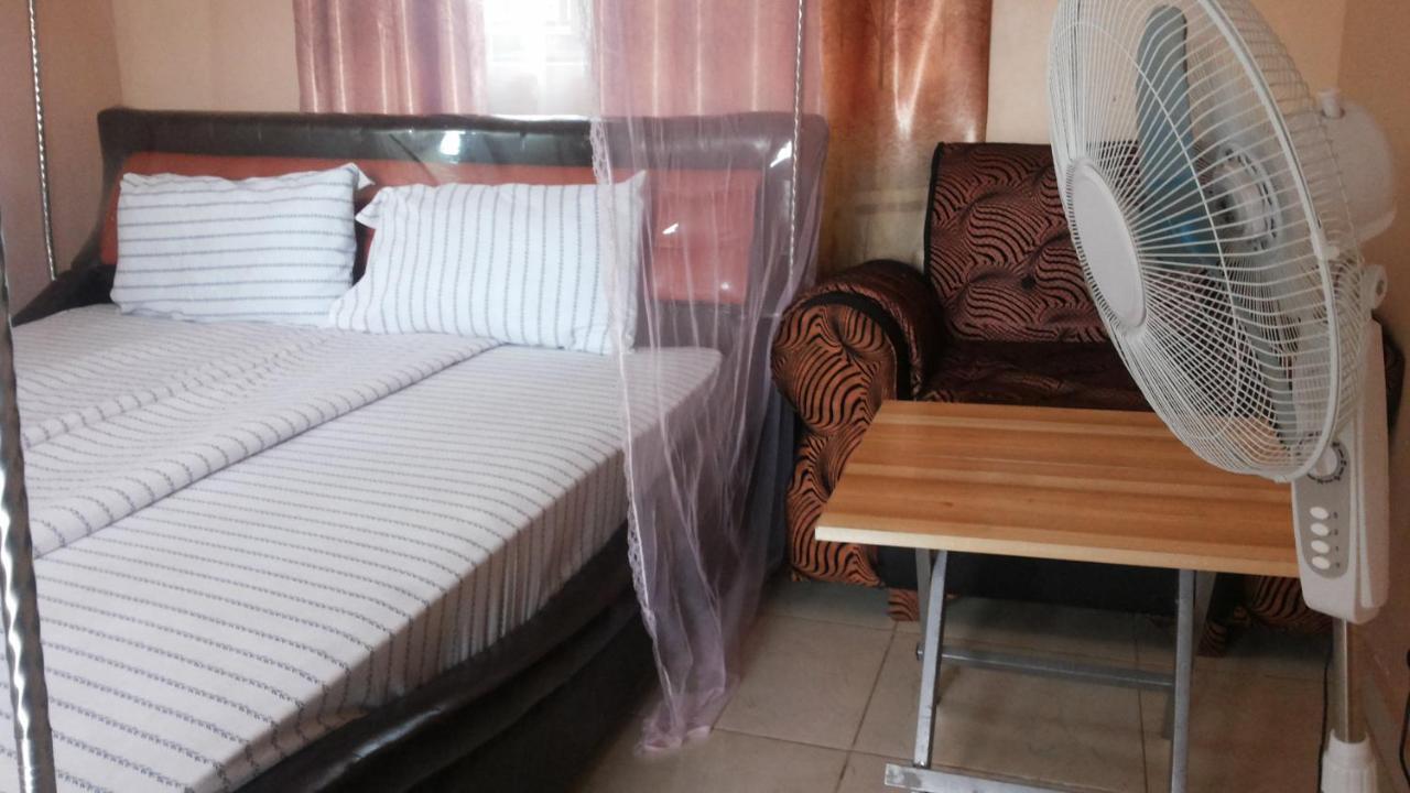 Rock Shadow Hotel Koboko ภายนอก รูปภาพ