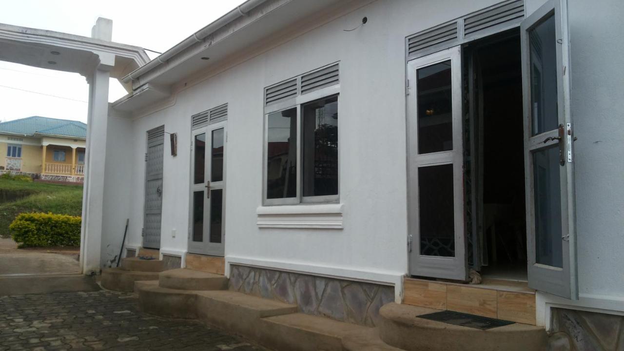 Rock Shadow Hotel Koboko ภายนอก รูปภาพ