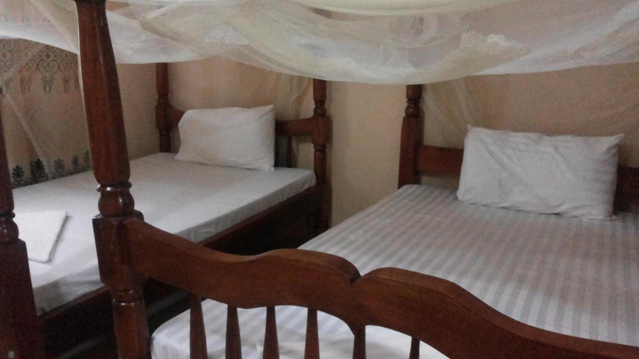 Rock Shadow Hotel Koboko ภายนอก รูปภาพ