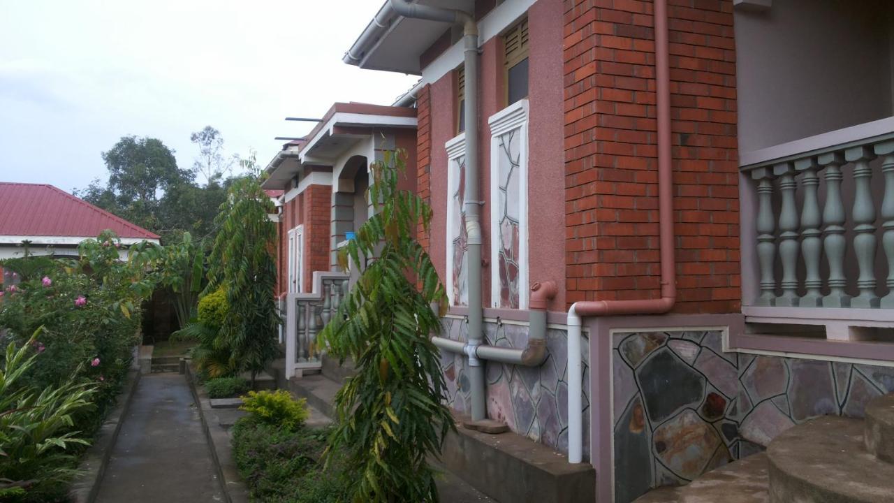 Rock Shadow Hotel Koboko ภายนอก รูปภาพ